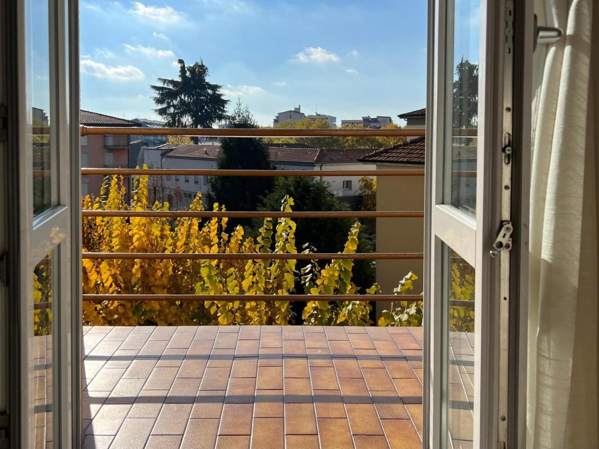 Ferienwohnung Il Ritrovo, Luminoso Trilocale In Citta Bergamo Exterior foto